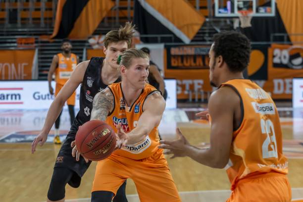 布局在西班 布局在西班